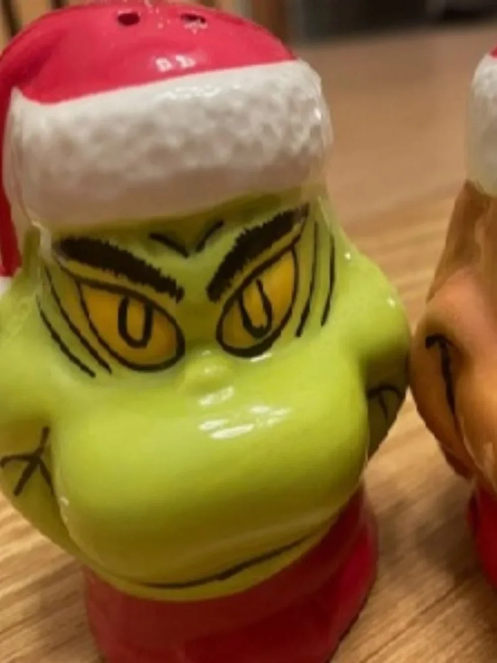 Grinch Max Salt and Pepper Shakers -New